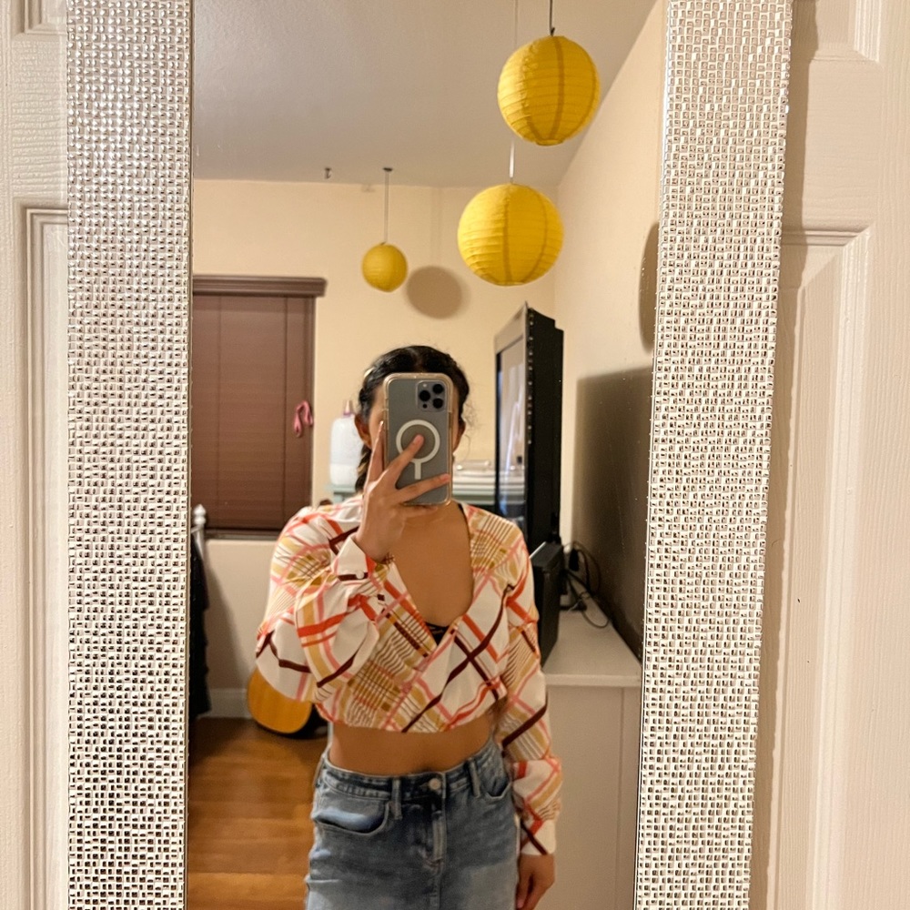 Multi Color V-Neck Blouse - Picture 3 of 3
